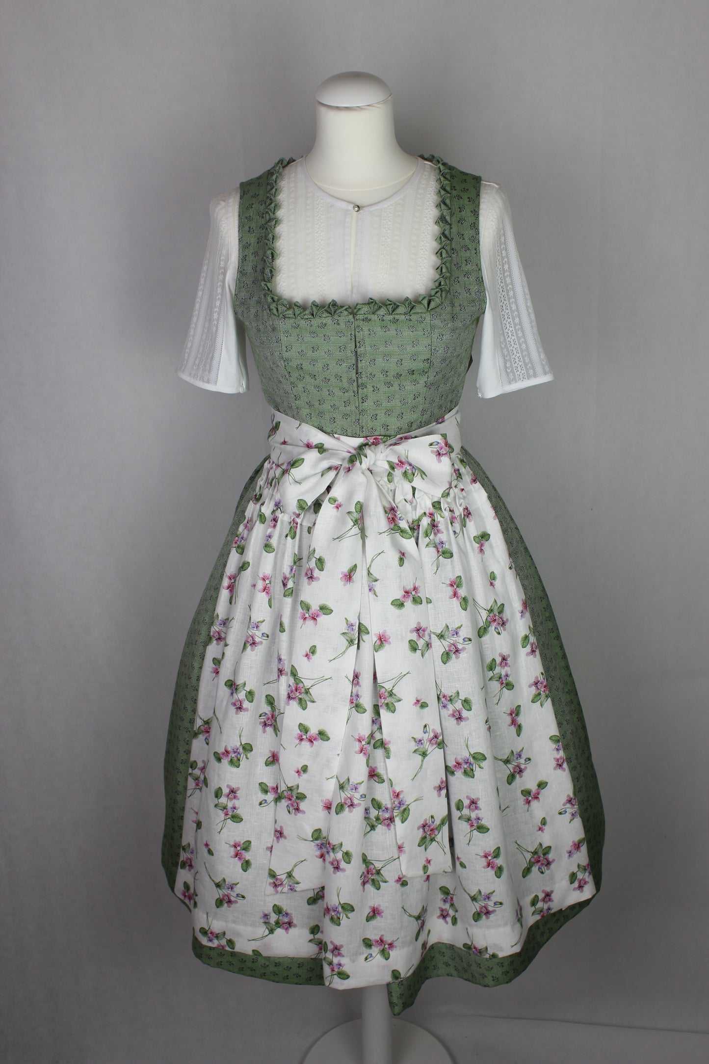 Erbstücke© Dirndl Salvia