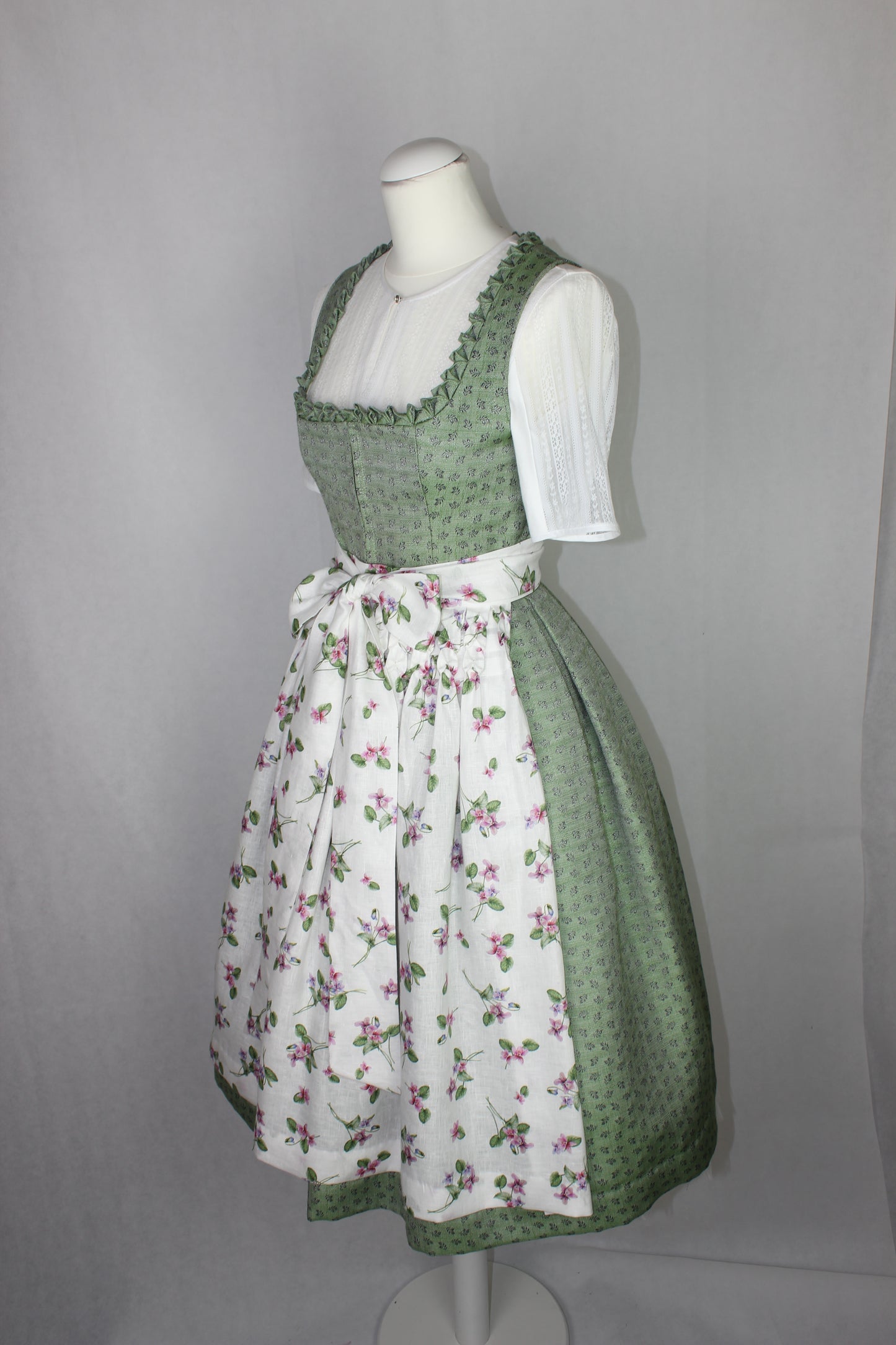 Erbstücke© Dirndl Salvia