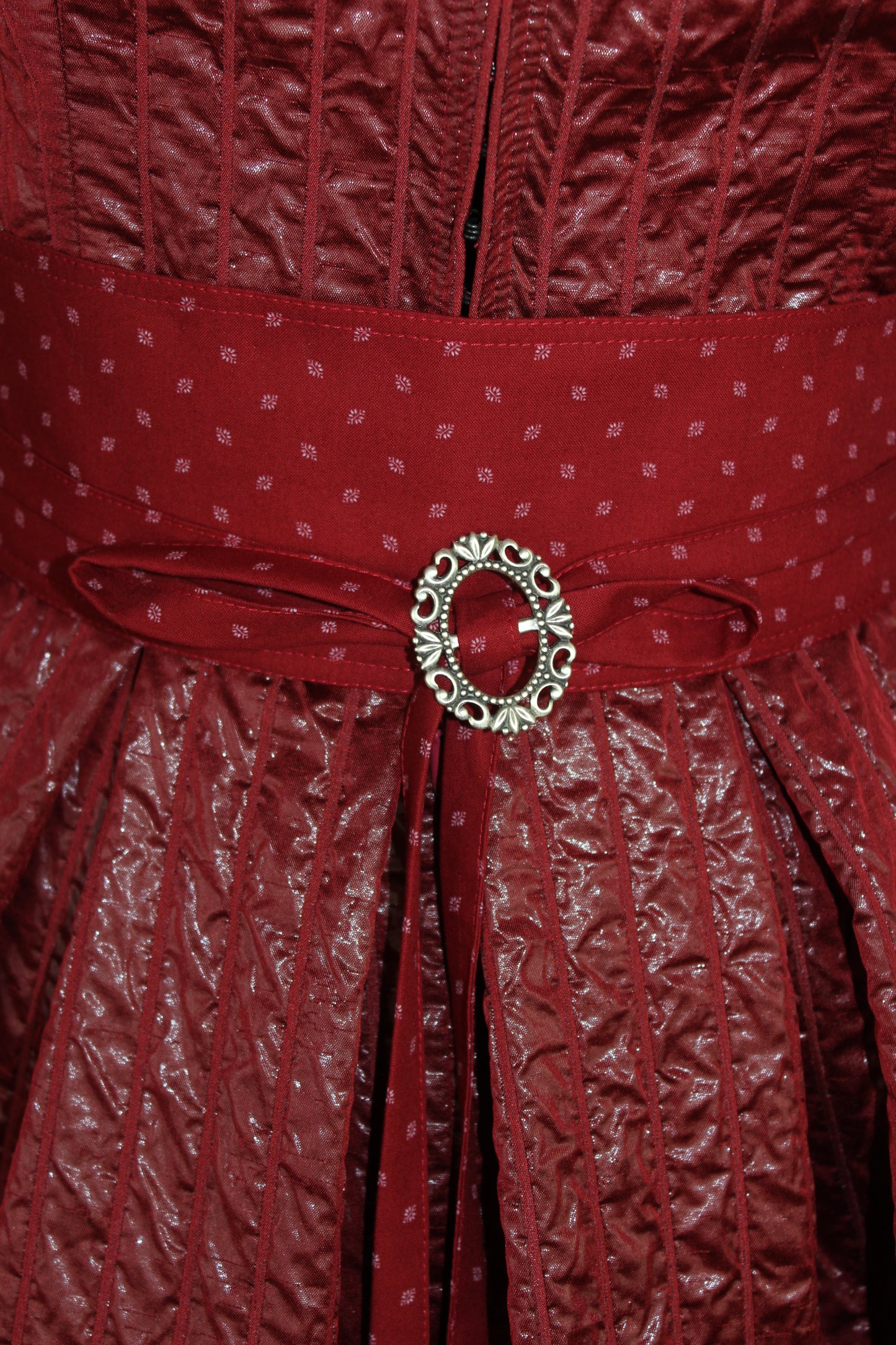 Erbstücke© Dirndl Sanguis