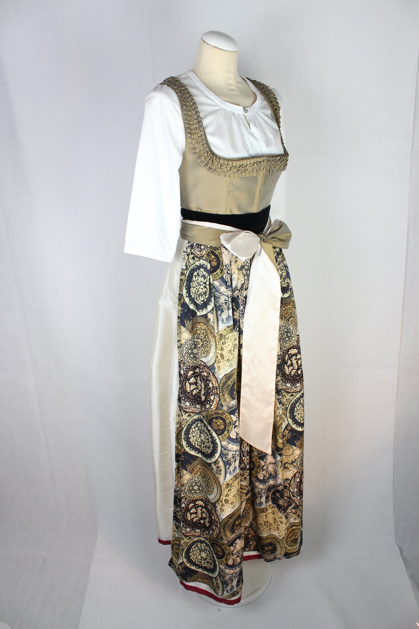 Erbstücke© Dirndl Aurum