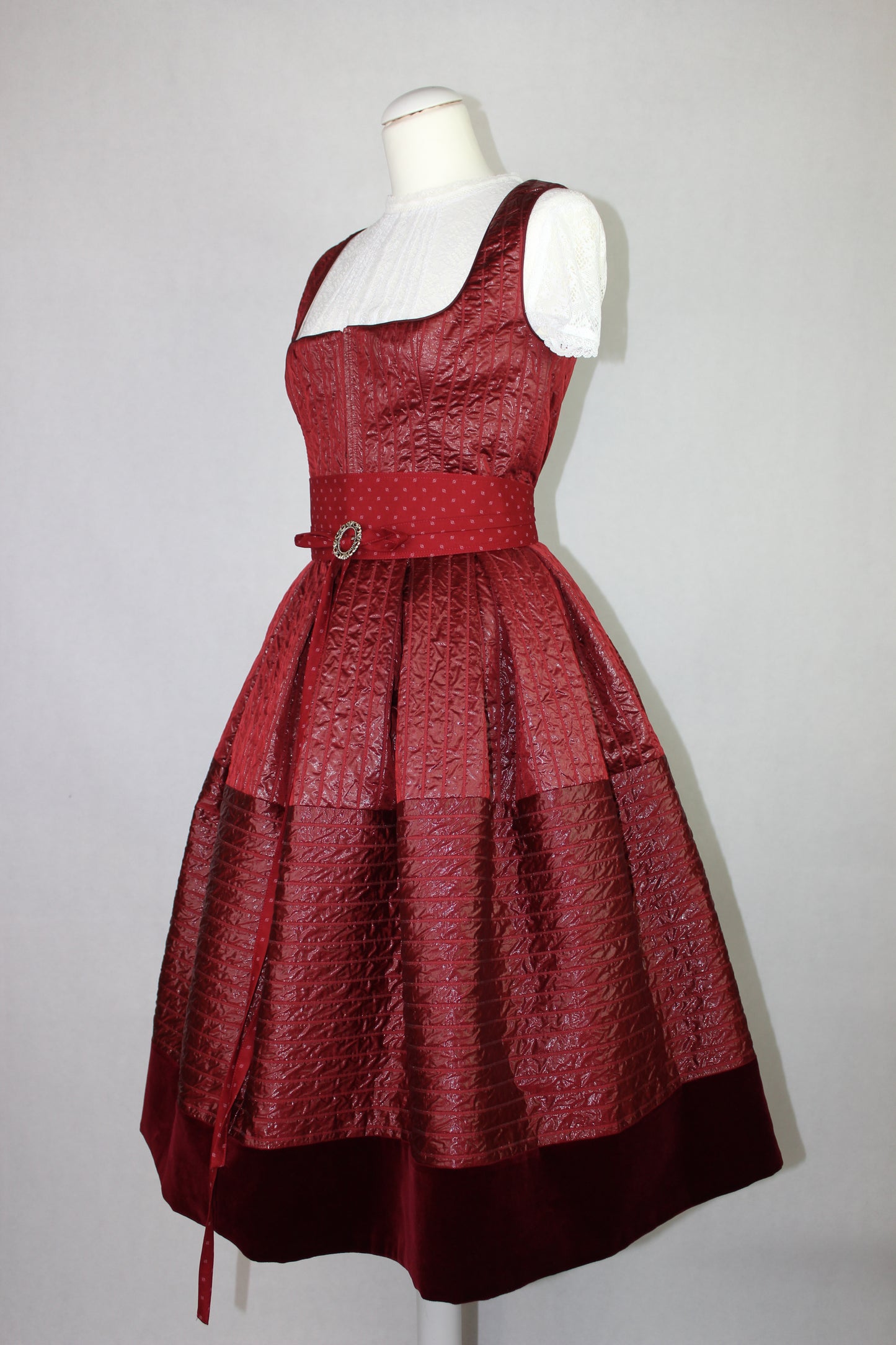 Erbstücke© Dirndl Sanguis